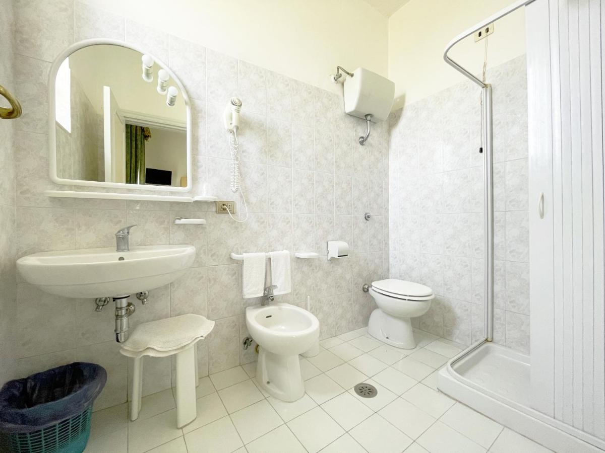 Hotel Reginella 산트아구타수이두에골피 외부 사진