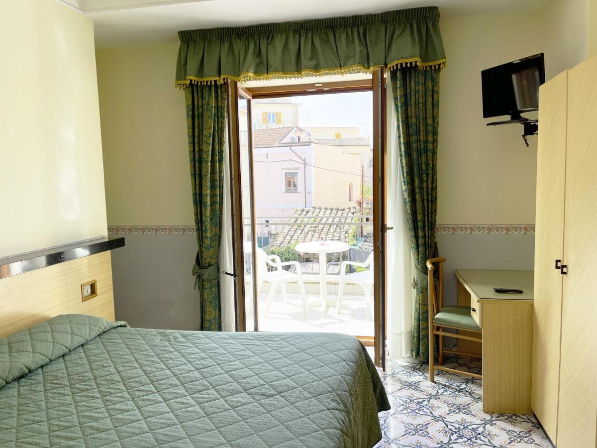 Hotel Reginella 산트아구타수이두에골피 외부 사진