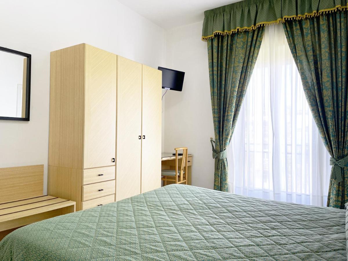 Hotel Reginella 산트아구타수이두에골피 외부 사진
