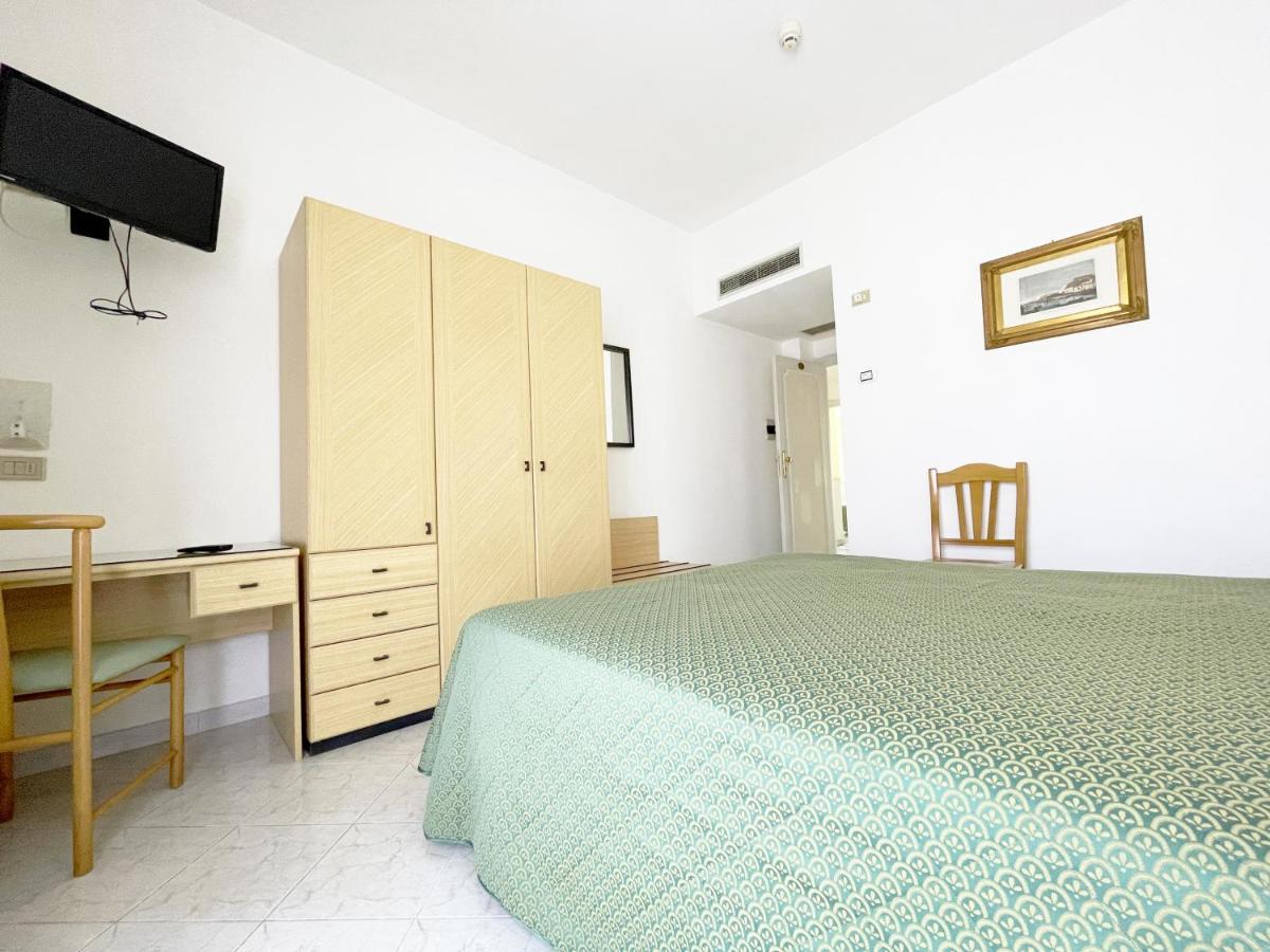 Hotel Reginella 산트아구타수이두에골피 외부 사진