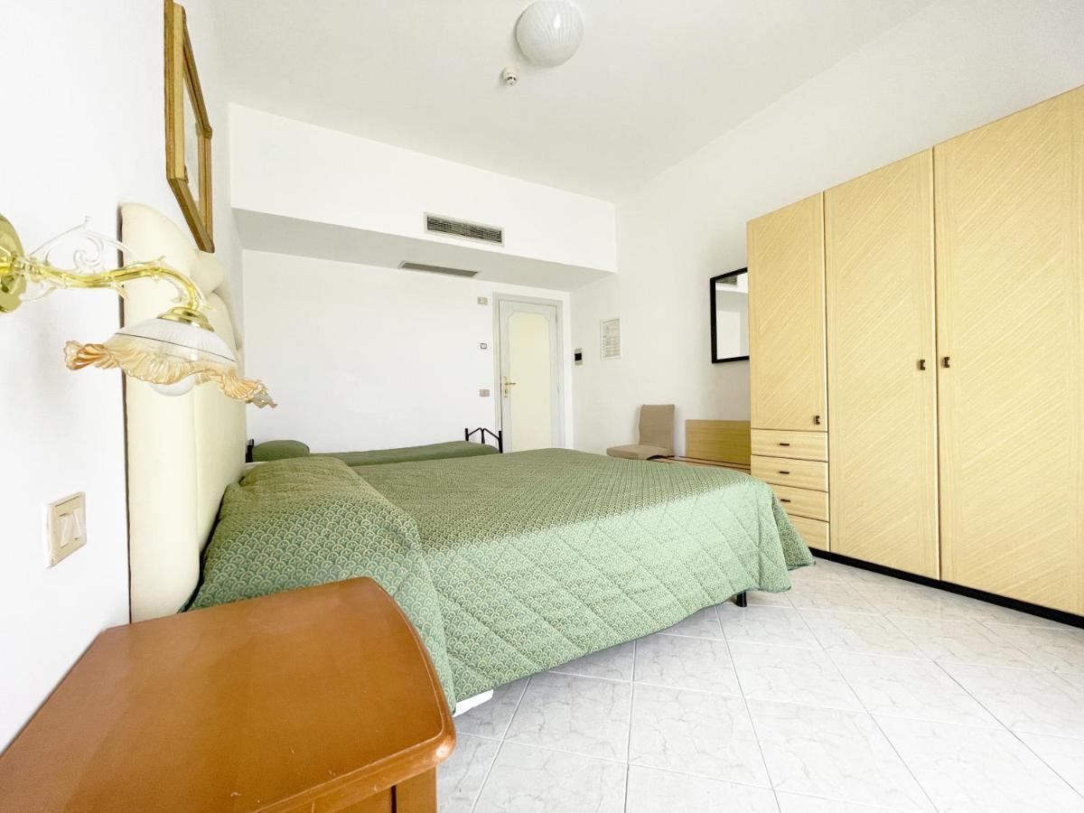 Hotel Reginella 산트아구타수이두에골피 외부 사진