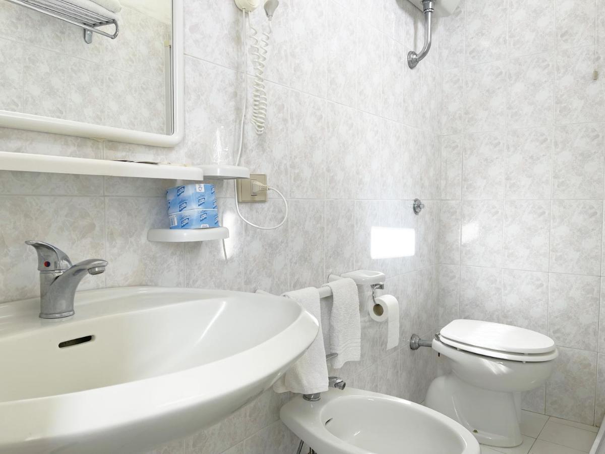 Hotel Reginella 산트아구타수이두에골피 외부 사진