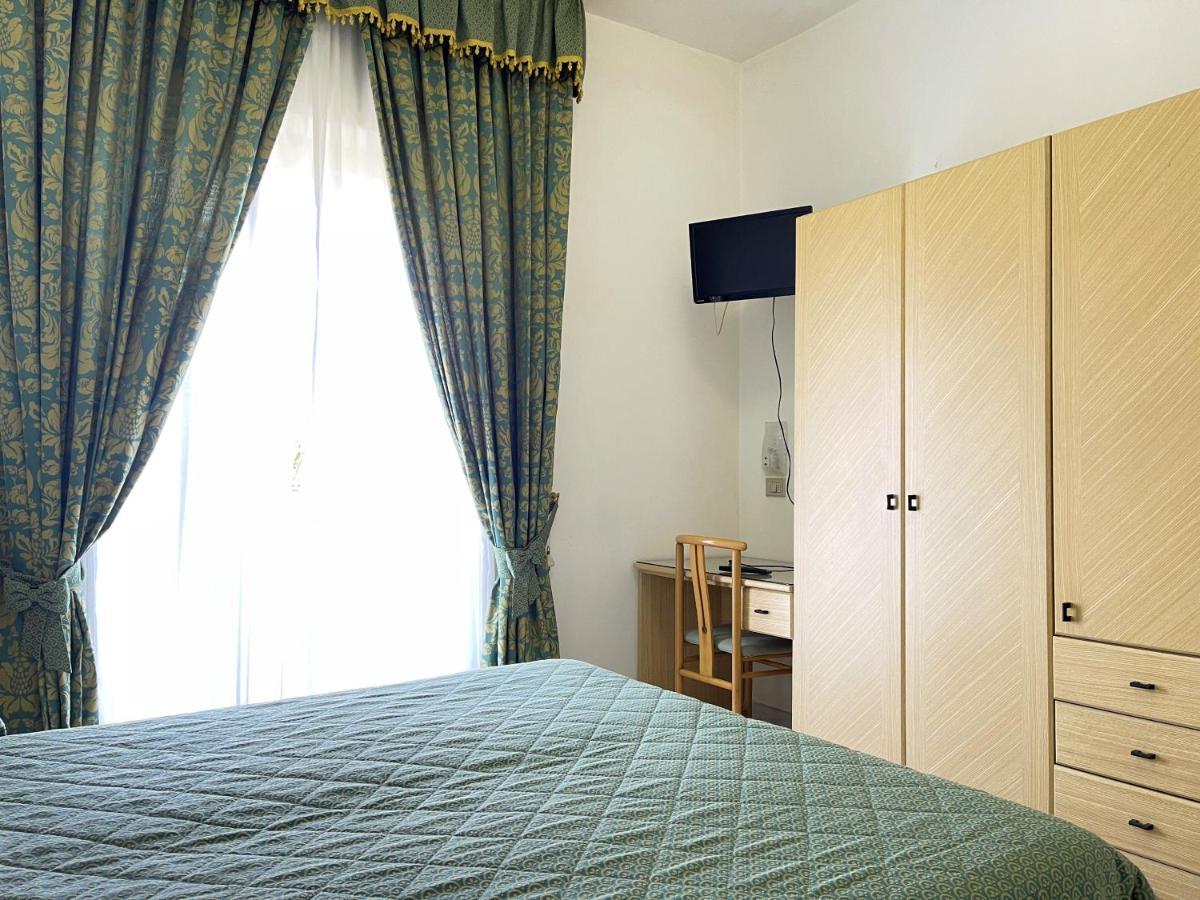 Hotel Reginella 산트아구타수이두에골피 외부 사진